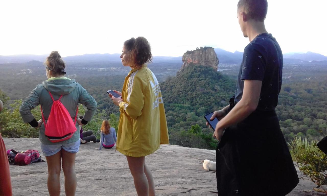 Liyara Home Stay Sigiriya Eksteriør billede